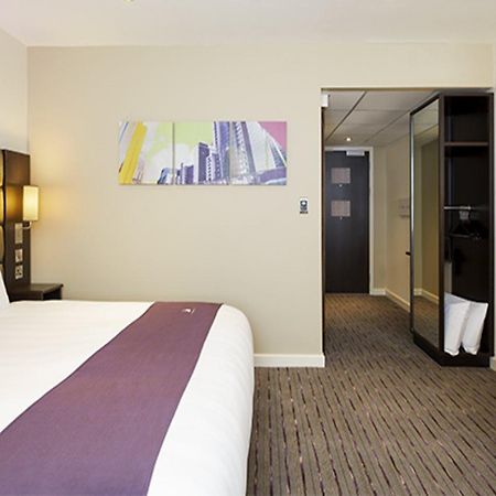 Premier Inn Perth City Centre Bagian luar foto