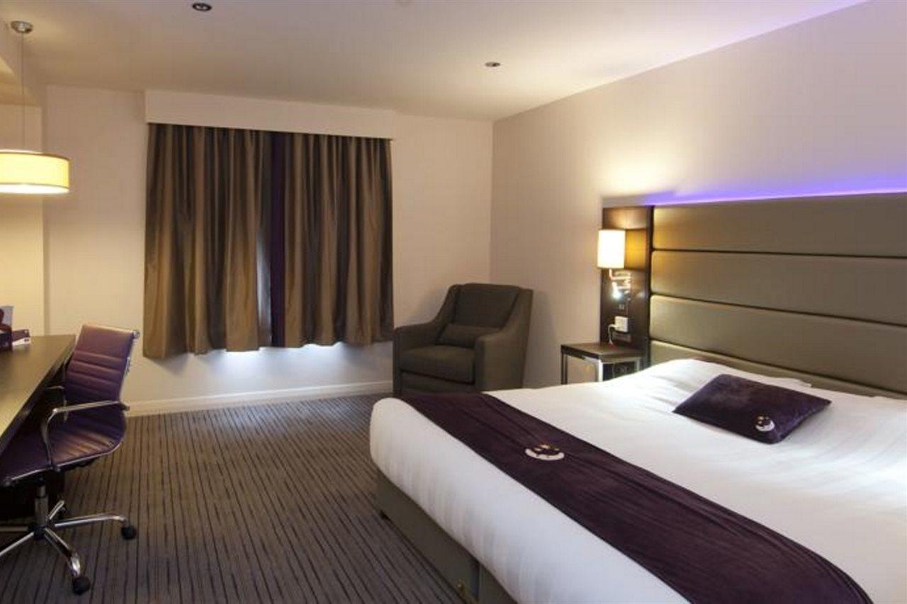 Premier Inn Perth City Centre Bagian luar foto