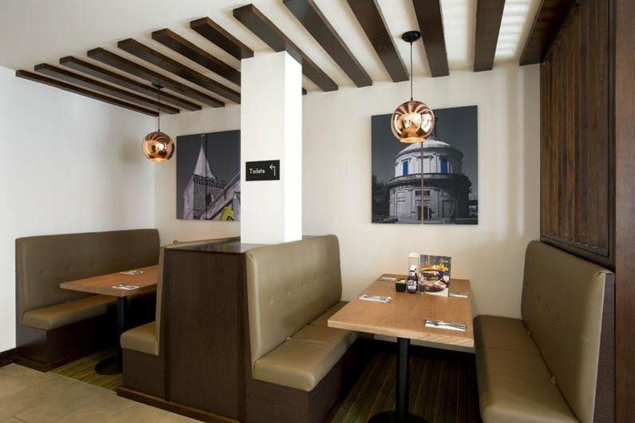 Premier Inn Perth City Centre Bagian luar foto