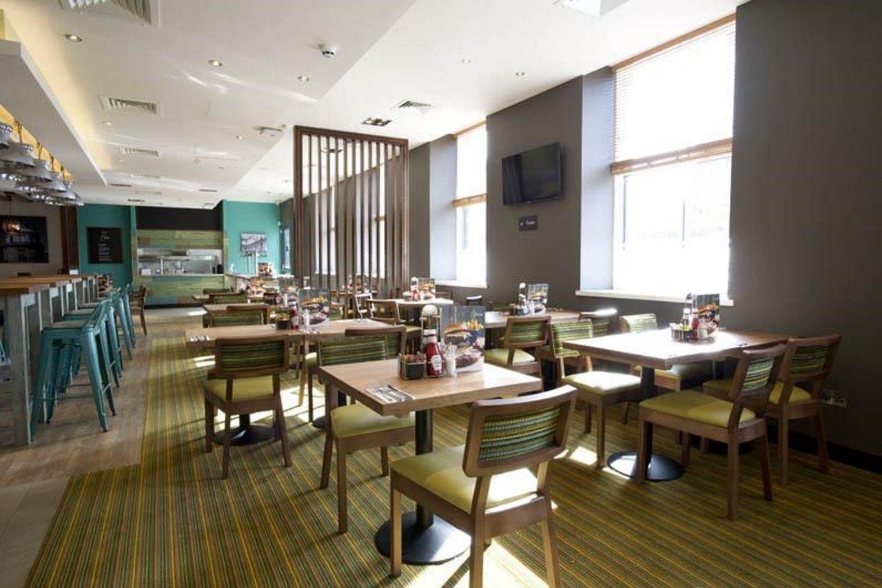 Premier Inn Perth City Centre Bagian luar foto